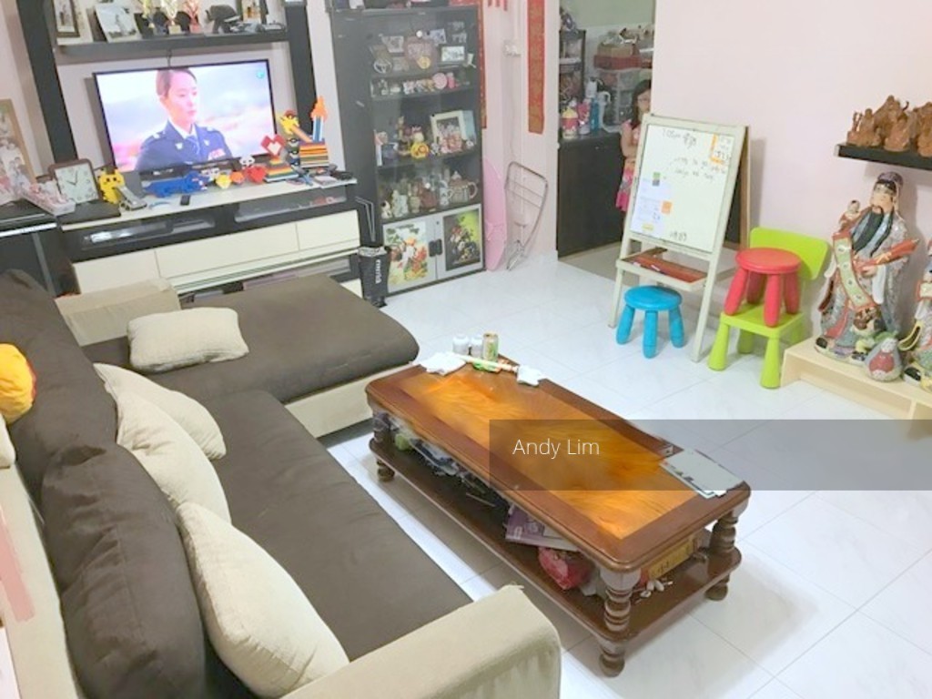 Yishun Street 72 thumbnail photo